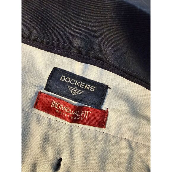 DOCKERS Pants Mens 36 Blue Pleated Front Classic Khakis Adult 36x32 - Picture 8 of 10